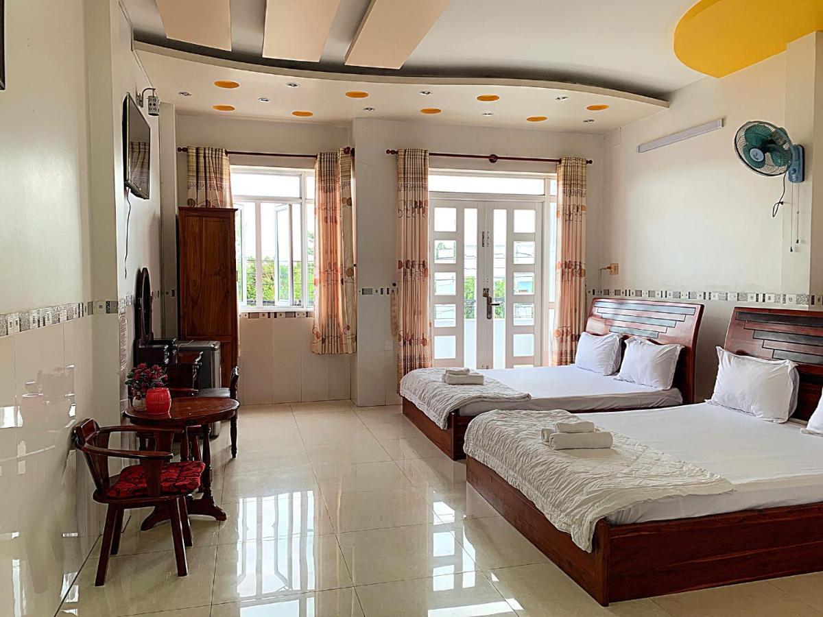 Ngoc May Guesthouse チャウドック エクステリア 写真